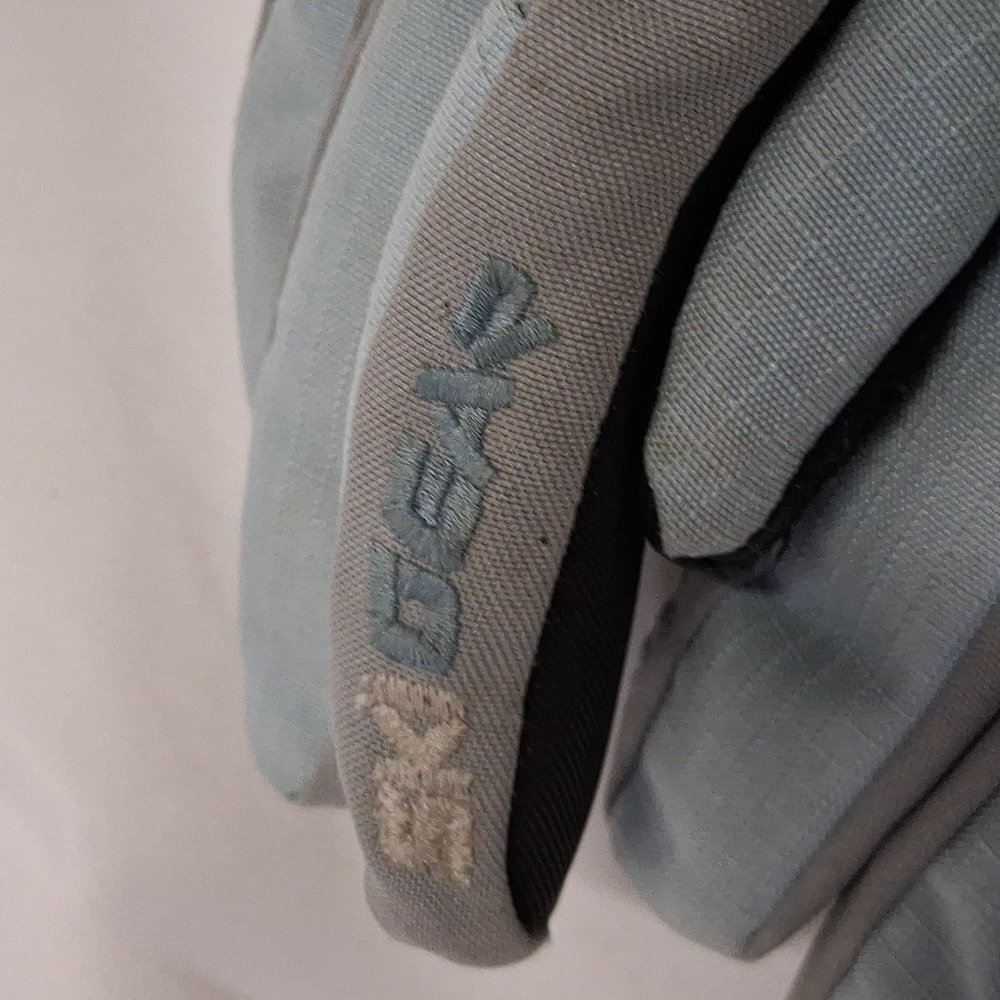 Thinsulate Insulated 40gram Light Blue Ski Gear Gloves - Picture 2 of 6